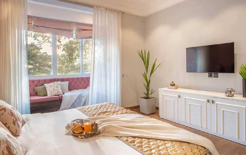 ELIVAAS Suntuarious - Luxurious 4 BHK Villa with Private Pool in Goa